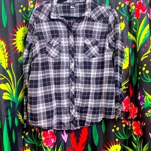Black and white plaid rayon cotton button up flannel style torrid 1